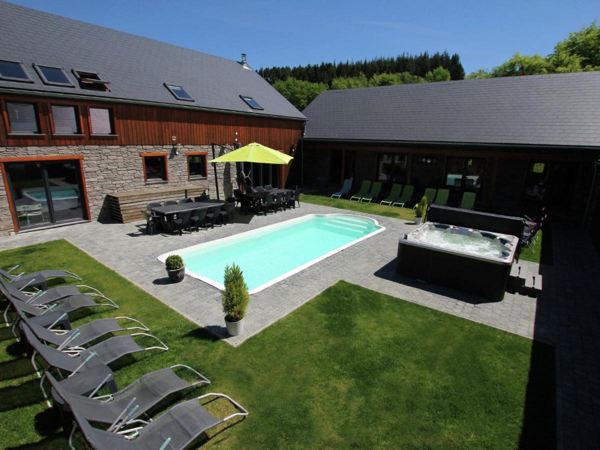 Beautiful Villa With Heated Outdoor Pool Manhay Eksteriør billede